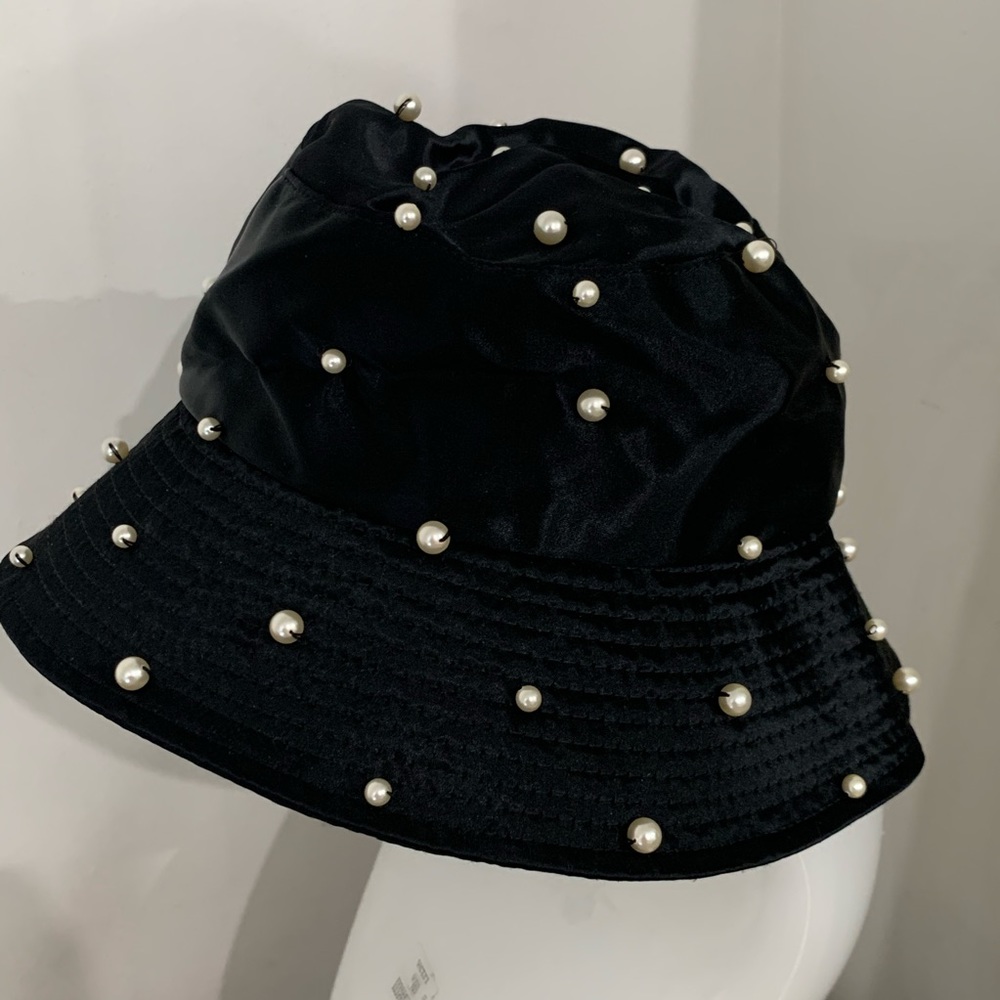 BN jennifer behr pearl bucket hat